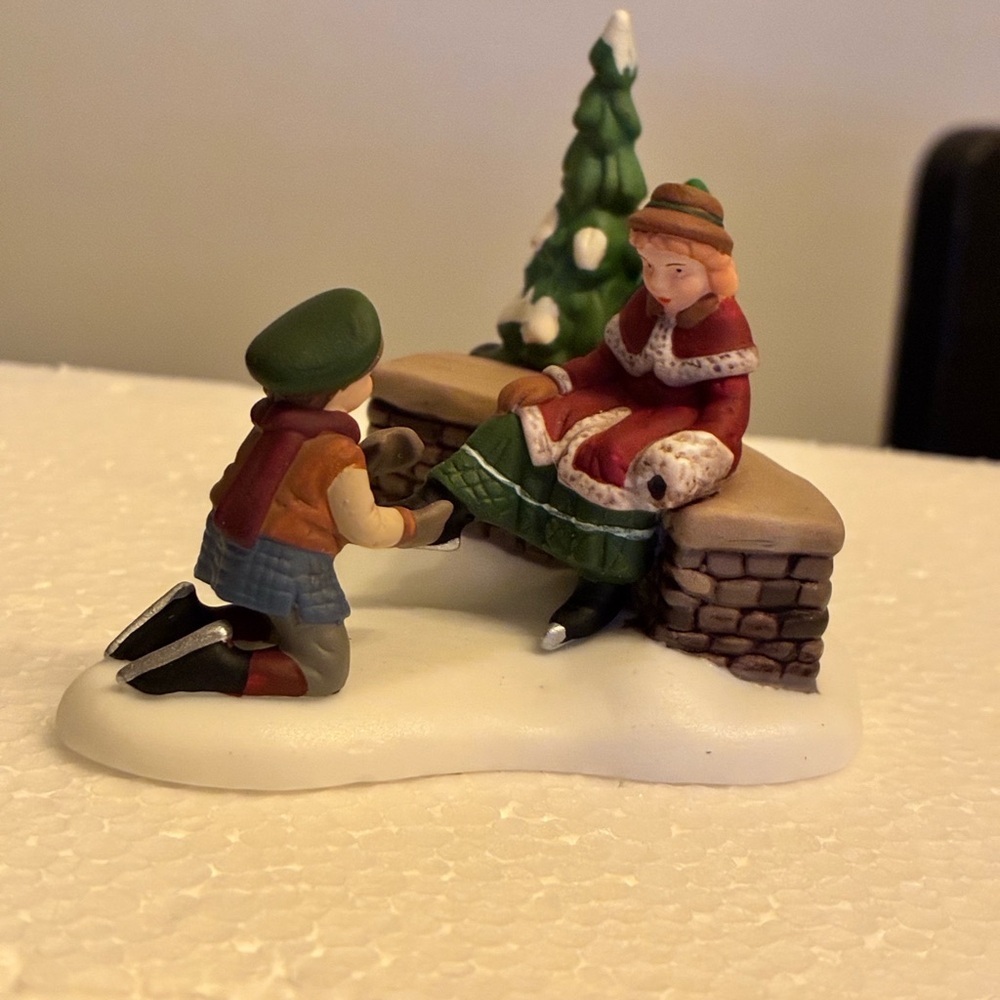 Department 56 Heritage Village Collection Ashly Pond Skating Party - Picture 7 of 16